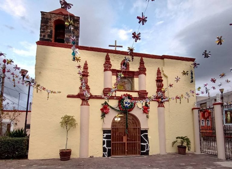 Iglesia y Plaza de la Soledad