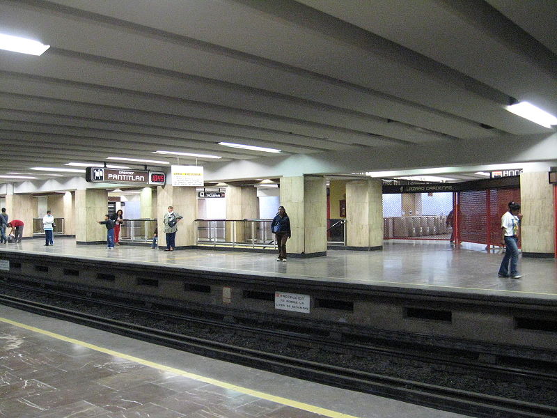 Metro Lázaro Cárdenas 