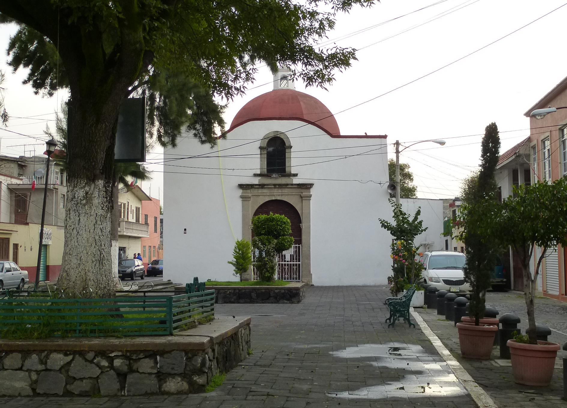Capilla_de_La_Concepción,_Tlacoapa_Xochimilco_.Fachada_y_plazuela