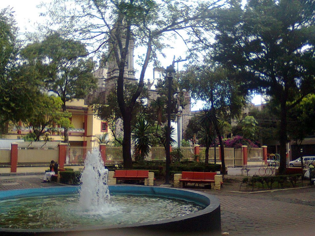 Plaza_del_Templo_de_Santa_Cruz_Acatlán