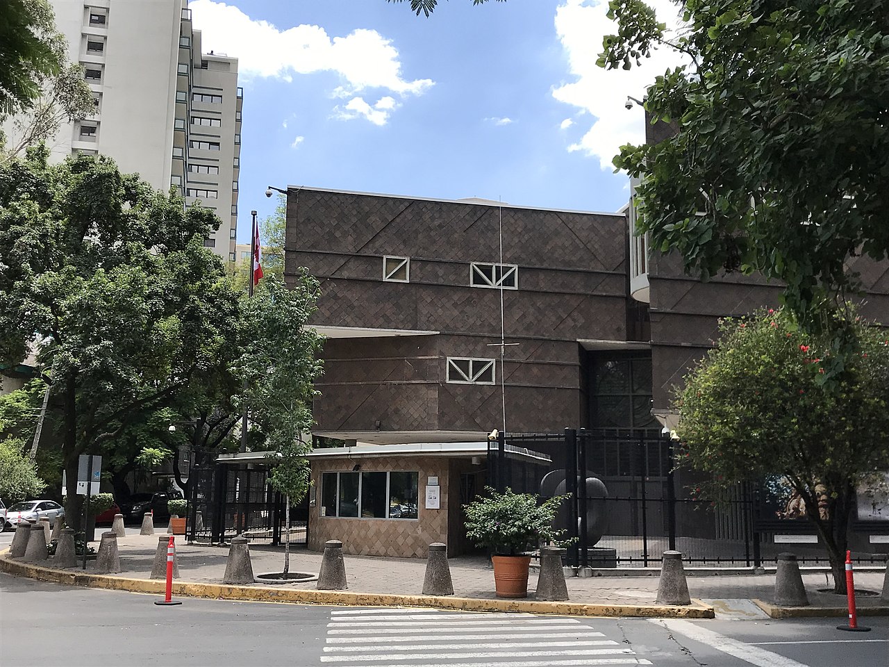 Embassy of Canada in Mexico City on Schiller in Polanco