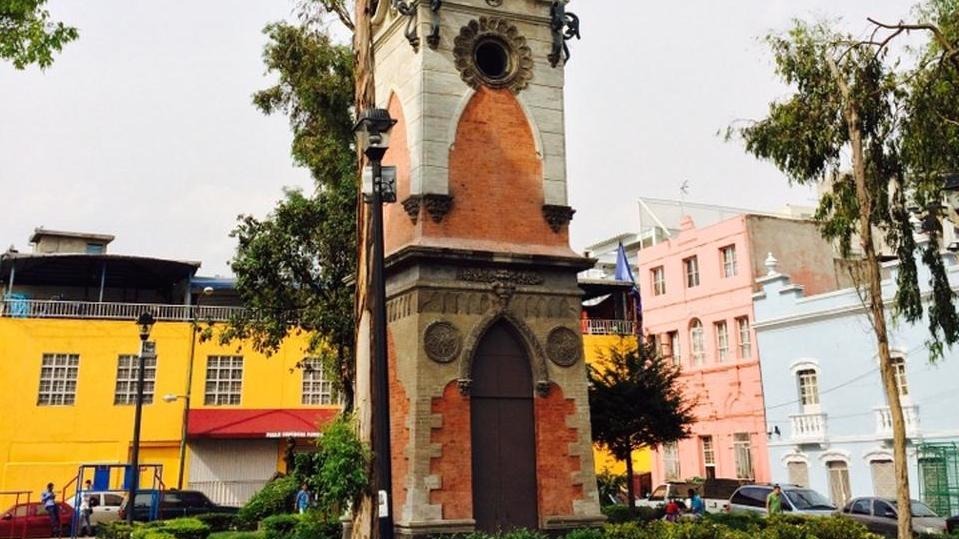 Plaza Torres Quintero