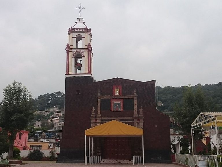 Santa Cecilia Tepetlapa Church & Town